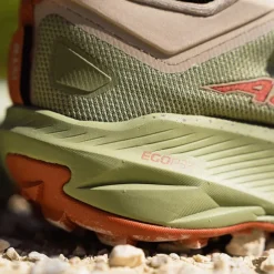 Experience Wild 3+ Running Shoes