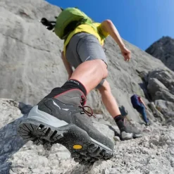 Mountain Trainer Mid Gore-Tex Hiking Boots