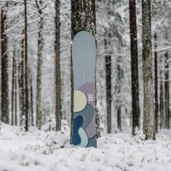 Nova Women's All Mountain Snowboard 2026