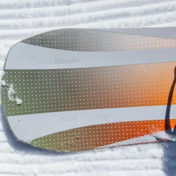 Push Up Women's All Mountain/Freestyle Snowboard 2026