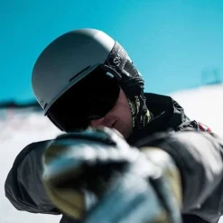 Scout Mips Snowboard/Ski Helmet