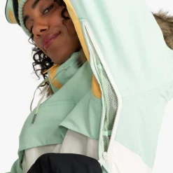 Shelter Women's Snowboard/Ski Jacket