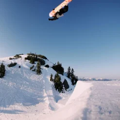 The Equalizer Women's All Mountain/Freeride Snowboard 2026