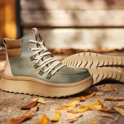 Wendy Apres Coated Twill Women's Mid-Top Trainers