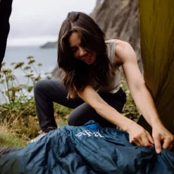 Women's Ascent -6C/20F Regular Lightweight Down Sleeping Bag